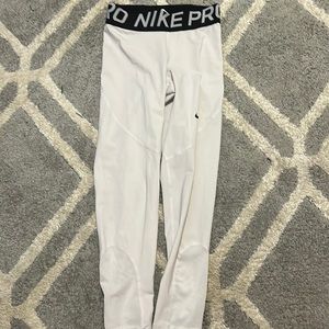 White Nike Pro leggings